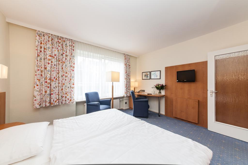 Hotel Drei Kronen Elmshorn Quarto foto