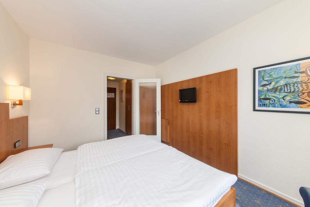Hotel Drei Kronen Elmshorn Quarto foto