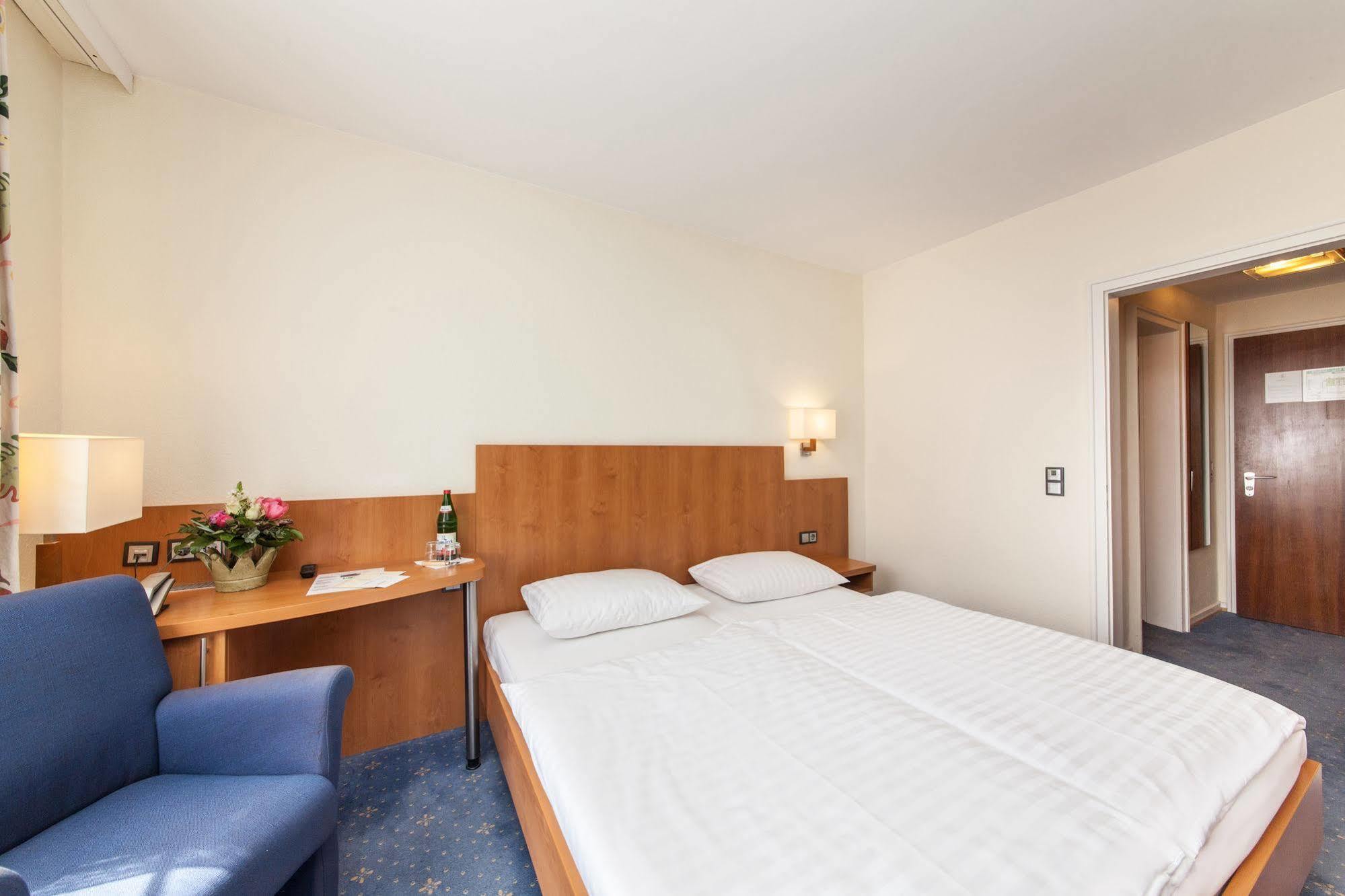 Hotel Drei Kronen Elmshorn Exterior foto