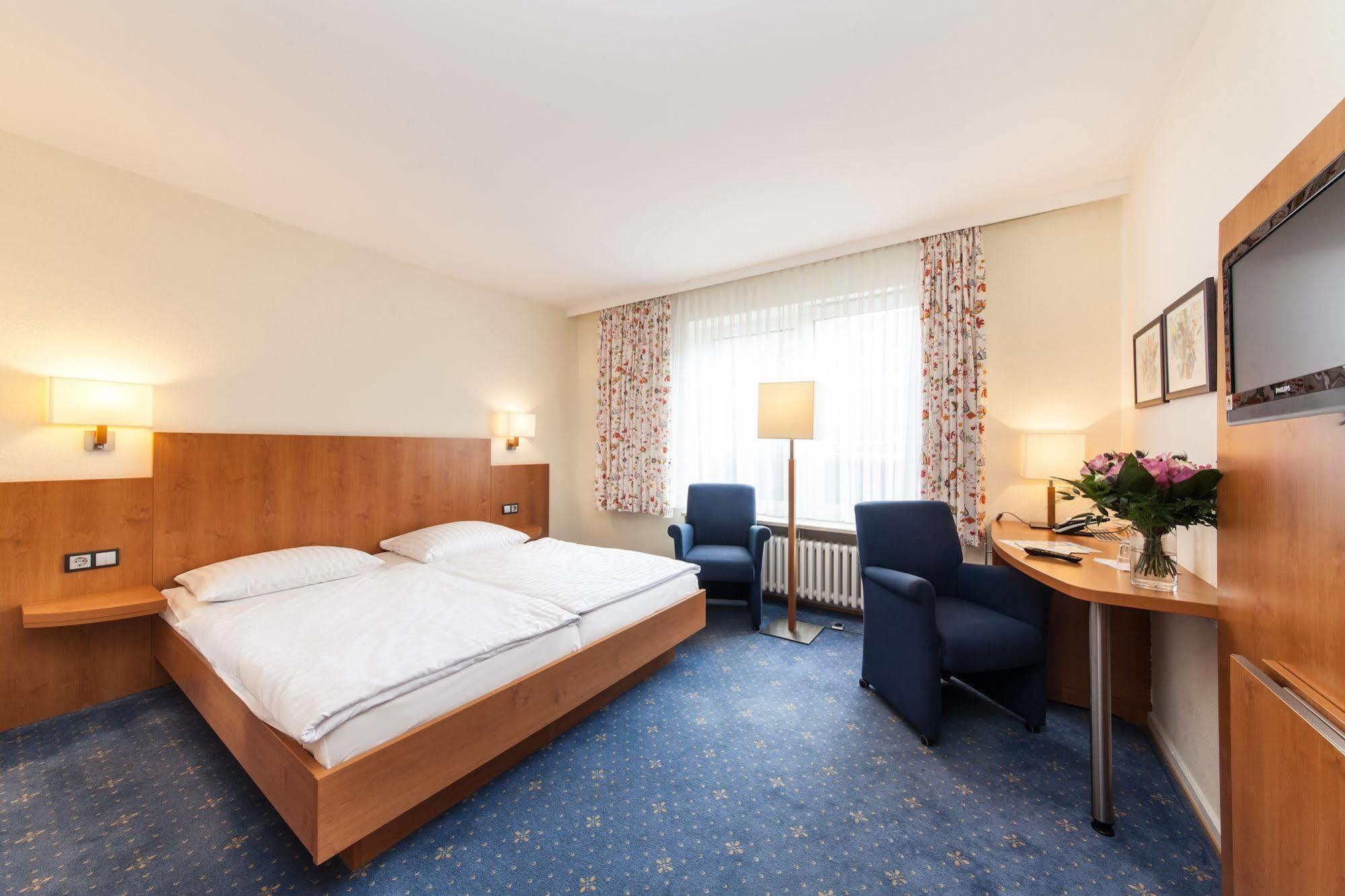 Hotel Drei Kronen Elmshorn Exterior foto