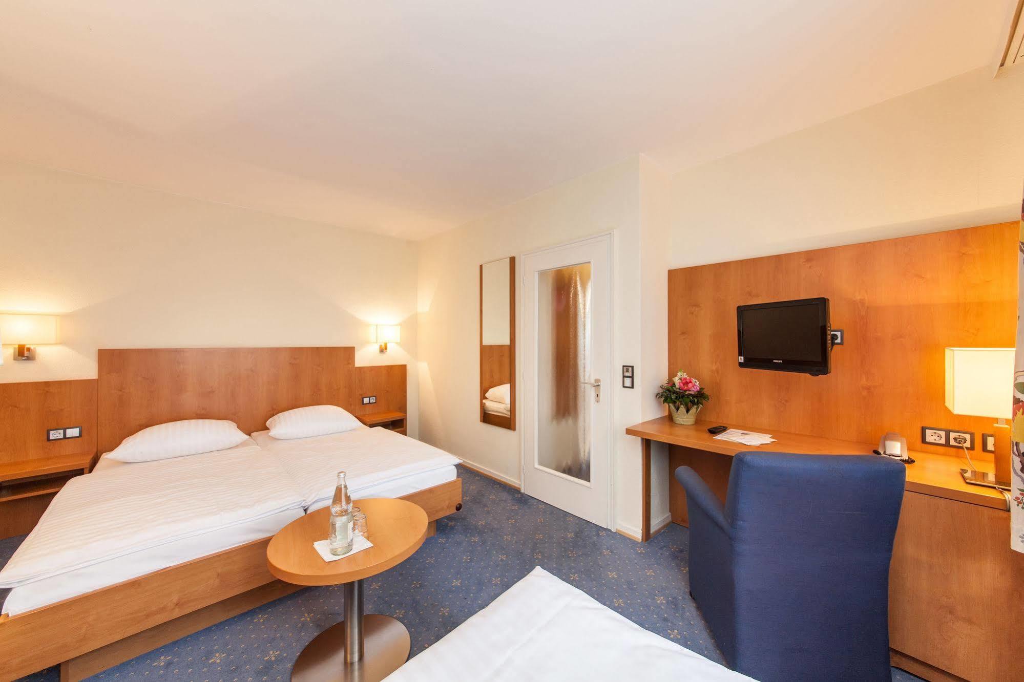 Hotel Drei Kronen Elmshorn Exterior foto